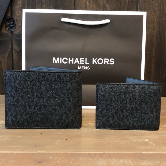 NWT Authentic Micheal Kors Signature 3-in-1 Wallet - Picture 2 of 8